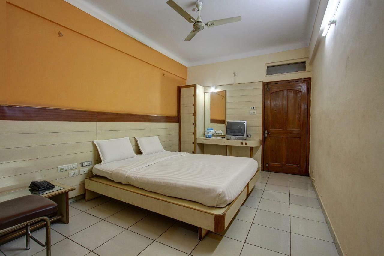 Hotel Rajsangam International Badami Exteriér fotografie