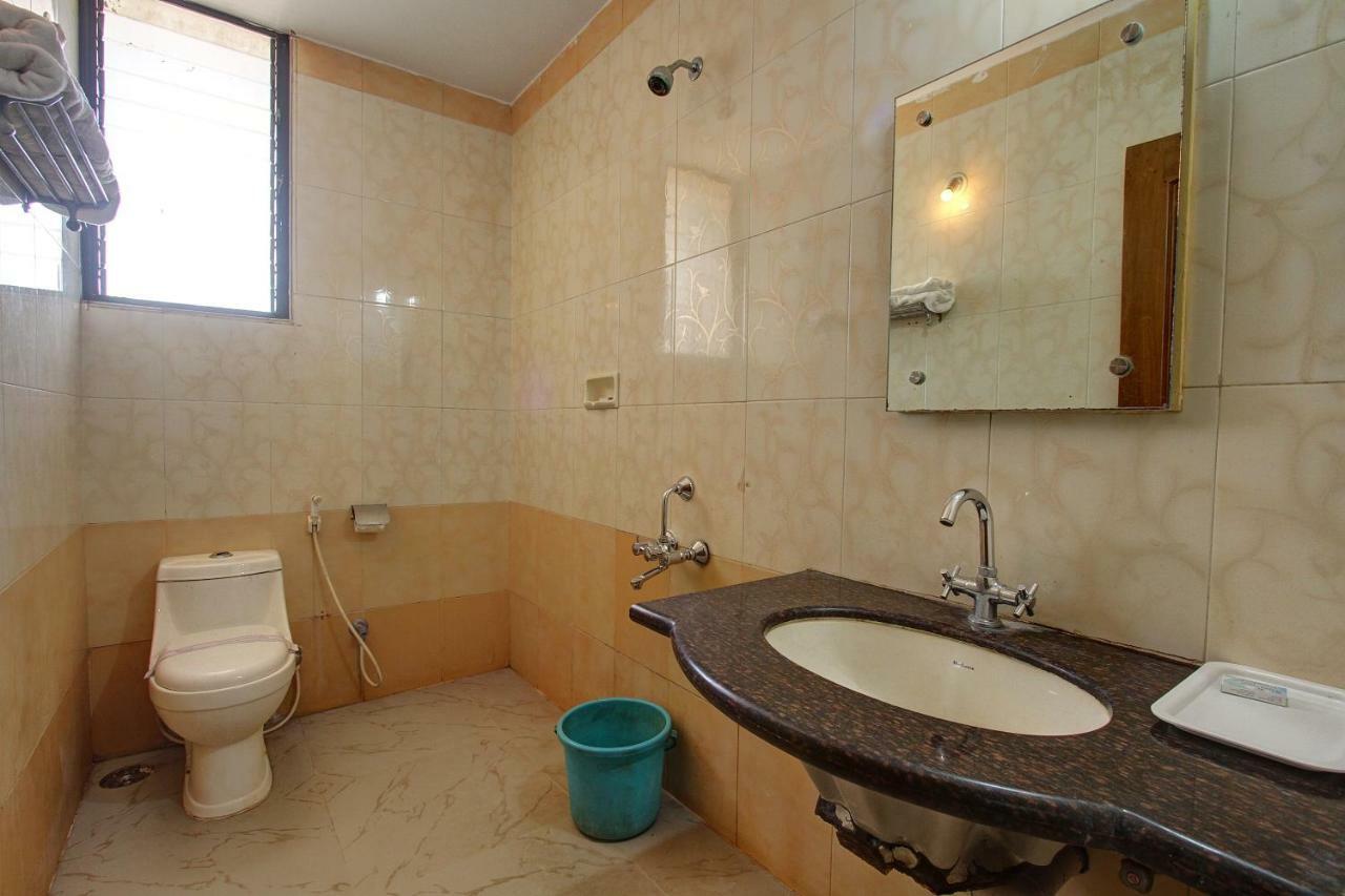 Hotel Rajsangam International Badami Exteriér fotografie