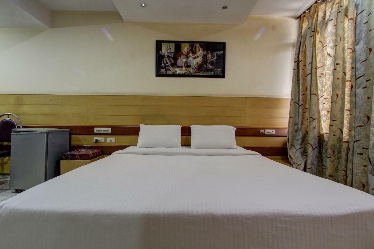 Hotel Rajsangam International Badami Exteriér fotografie